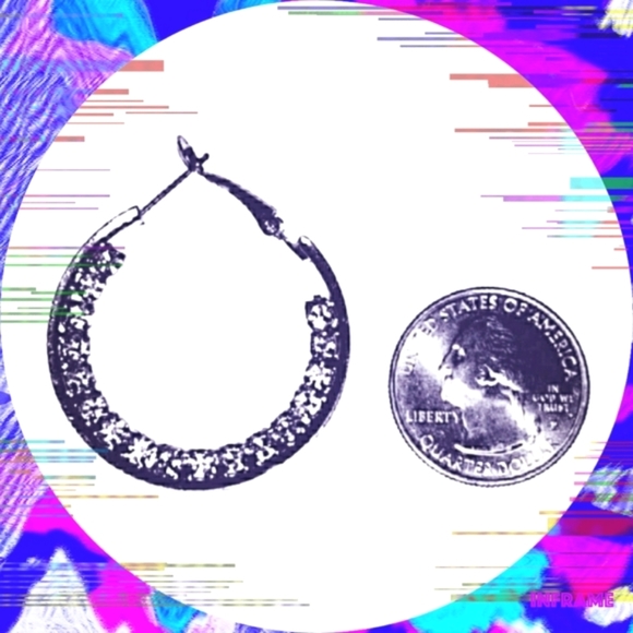 NWOT: Women's Silver Open Hoop Earrings - Picture 9 of 9